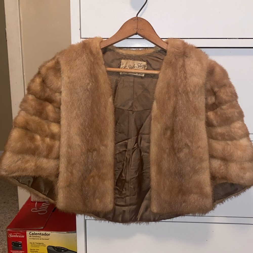 Vintage blond mink shawl tag label read The Style Shop Vicksburg, Miss